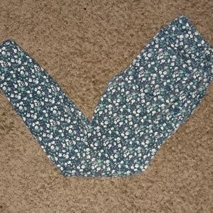 Floral printed skinny jeans.